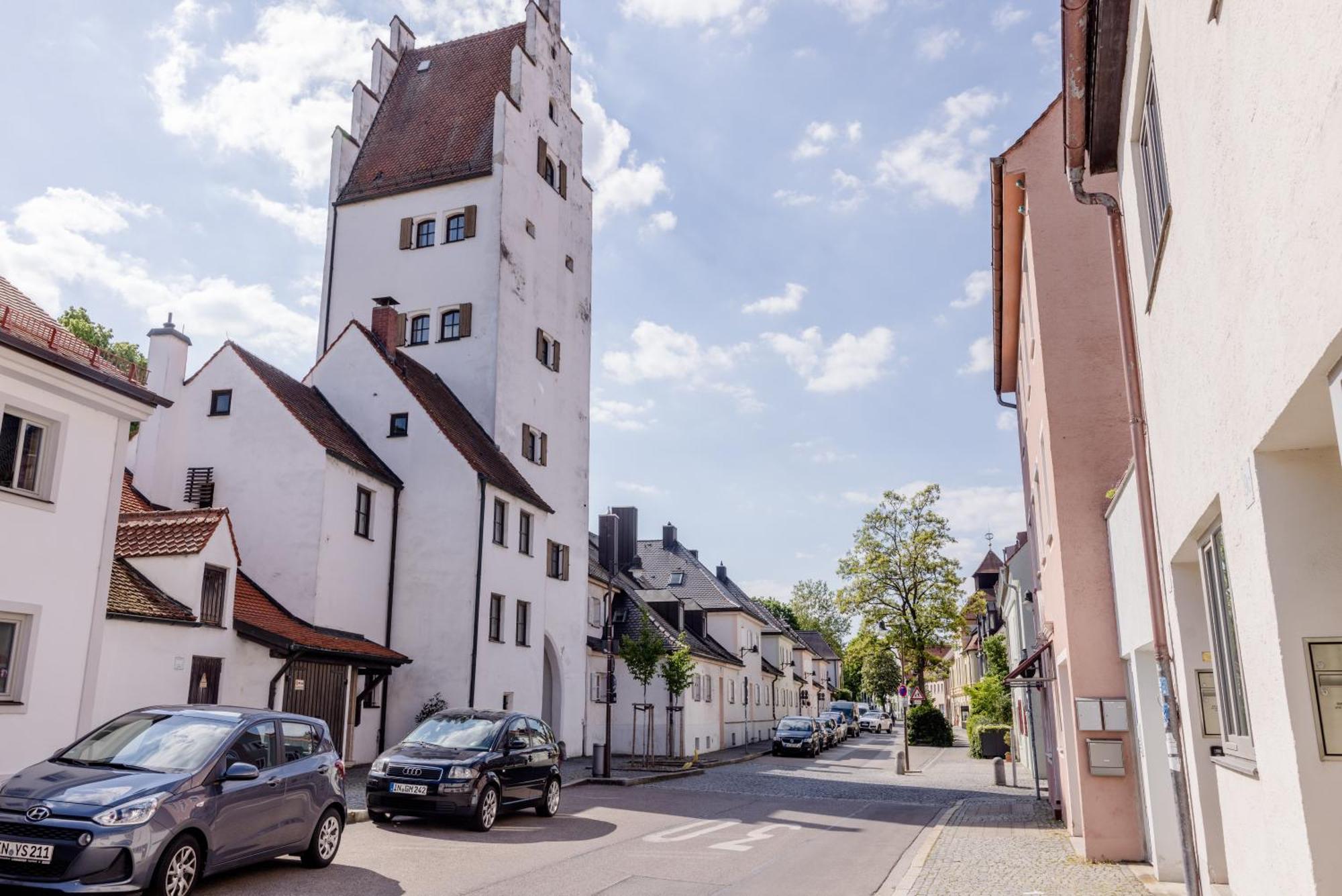 Lumen Homes - Altstadt-Studio Direkt Im Zentrum, Kueche, Netflix, Oeffentlicher Parkplatz Ums Eck Ingolstadt Exterior photo