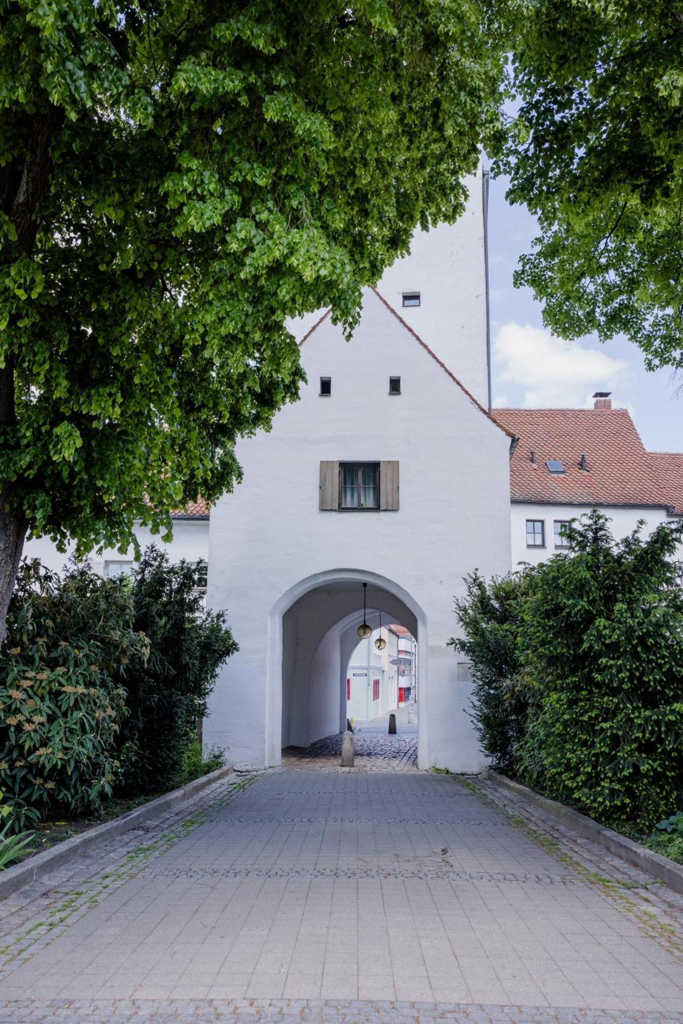 Lumen Homes - Altstadt-Studio Direkt Im Zentrum, Kueche, Netflix, Oeffentlicher Parkplatz Ums Eck Ingolstadt Exterior photo